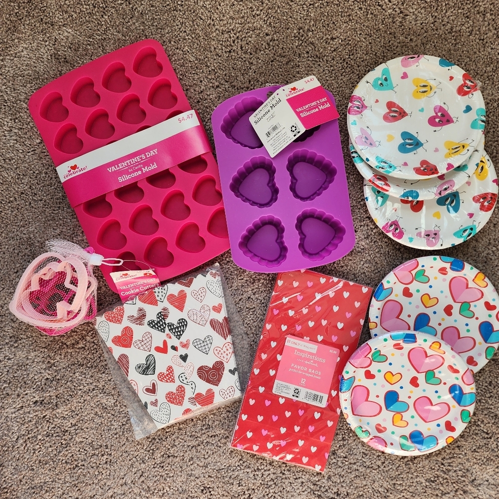 Valentine's Bakers Silicone Molds, Cookie Cutters And More